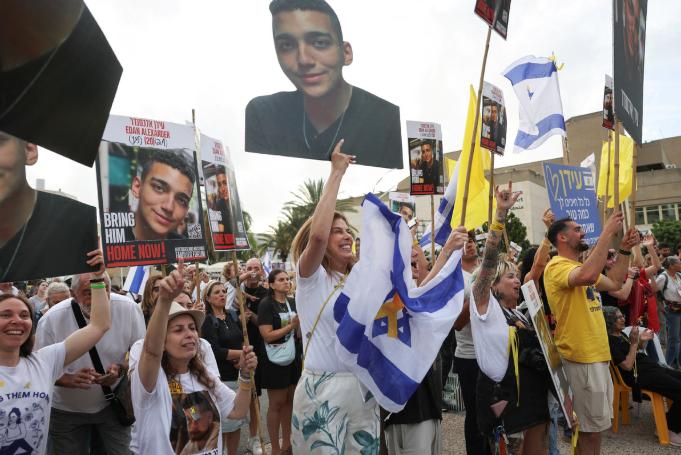 ICRC team heads to S. Gaza to receive Israeli-US hostage Edan Alexander